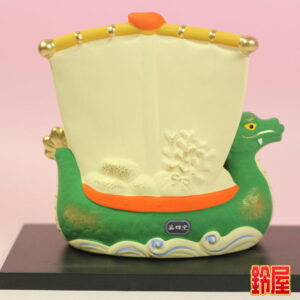 七福神宝船の置物（錦彩）3