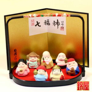 ミニチュアの七福神の置物・1